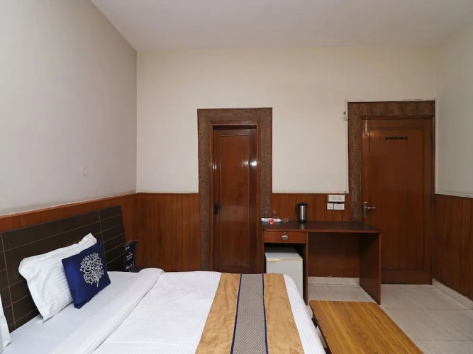 OYO 10177 A Gulshan Continental