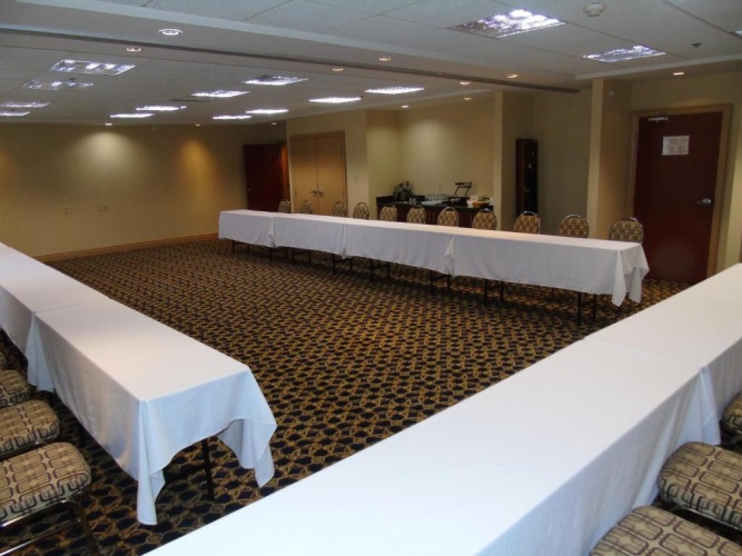 Best Western Plus Burlington Inn & Suites photo 20