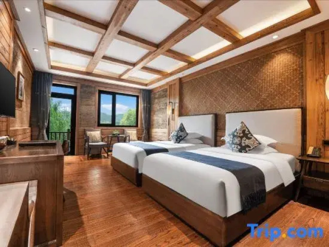 Orange  Hotel
