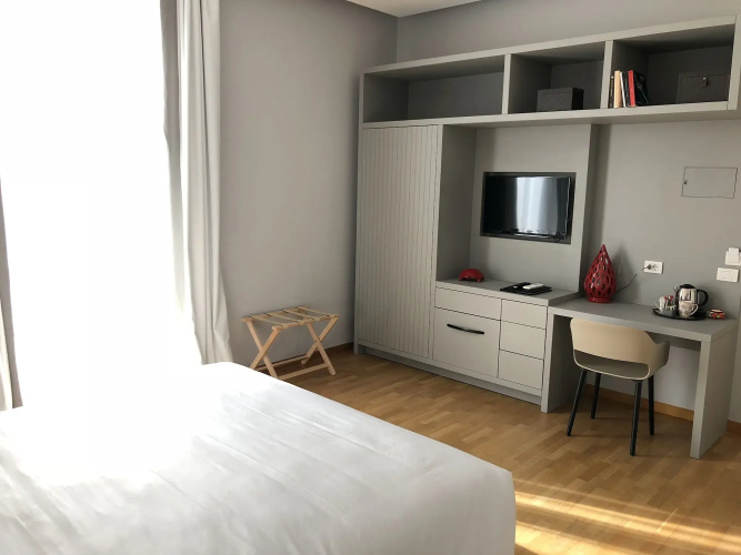 200 Rooms & Terrace