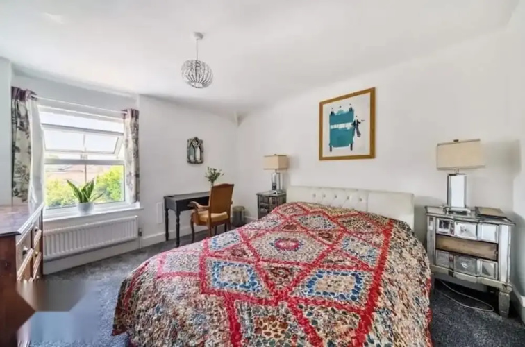4 Bed-2 Bath-bar-pool Table-library- Xmas Venue