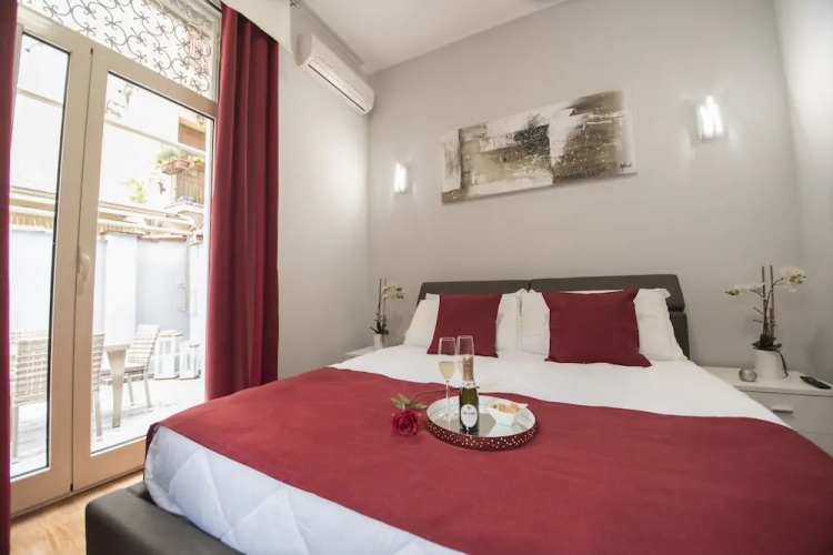 The Chic Suite