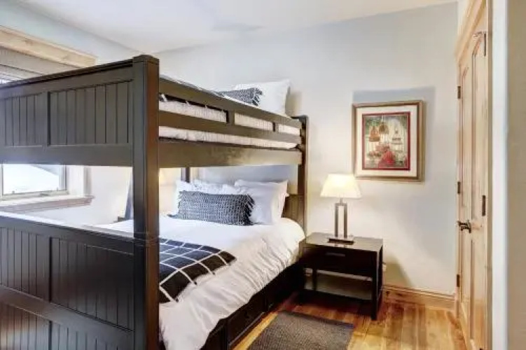 Placer Ridge Lookout Apartment