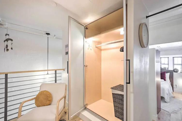 Chic SLC Downtown Studio Loft: Walk to Shops