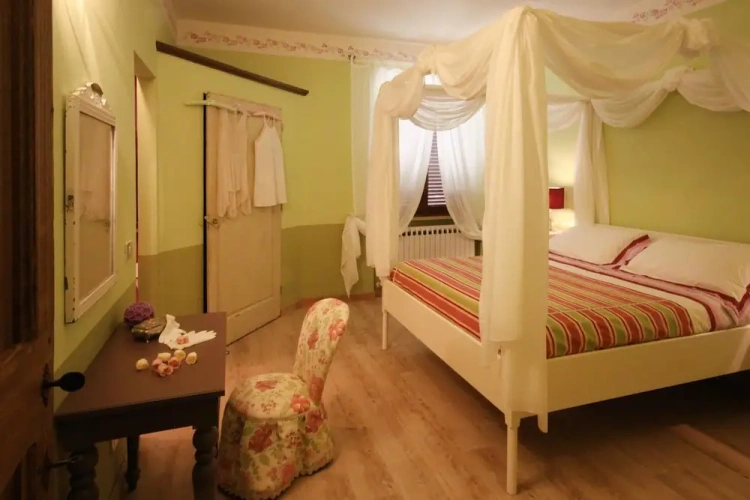 4 Bedrooms Standard Family Capsule
