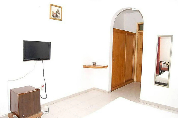 Valley Beach Hotel