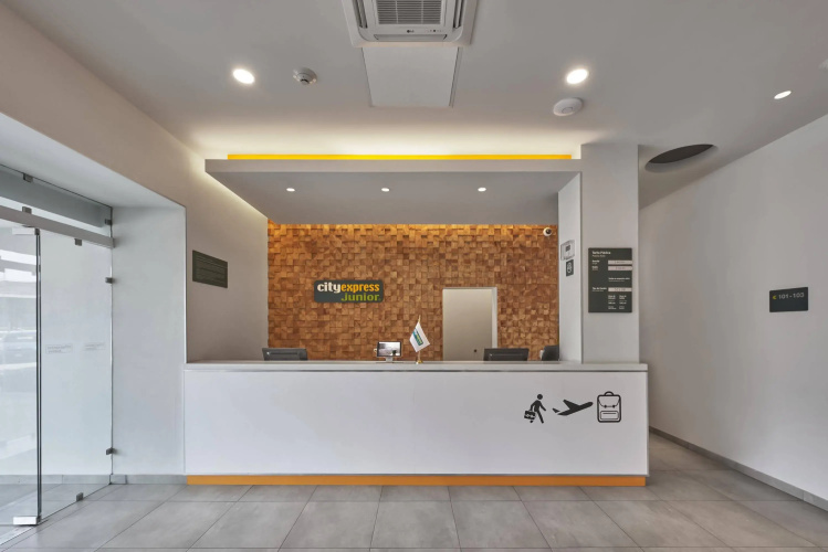 City Express Junior by Marriott Ciudad de México Sullivan