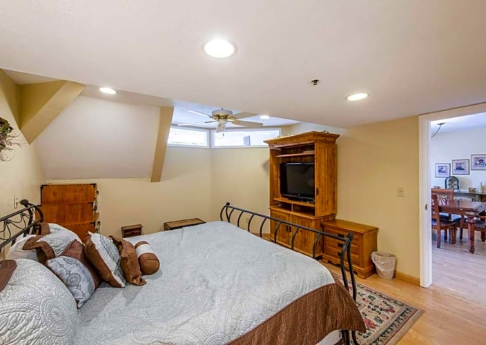 4 Bedrooms Standard Apartment