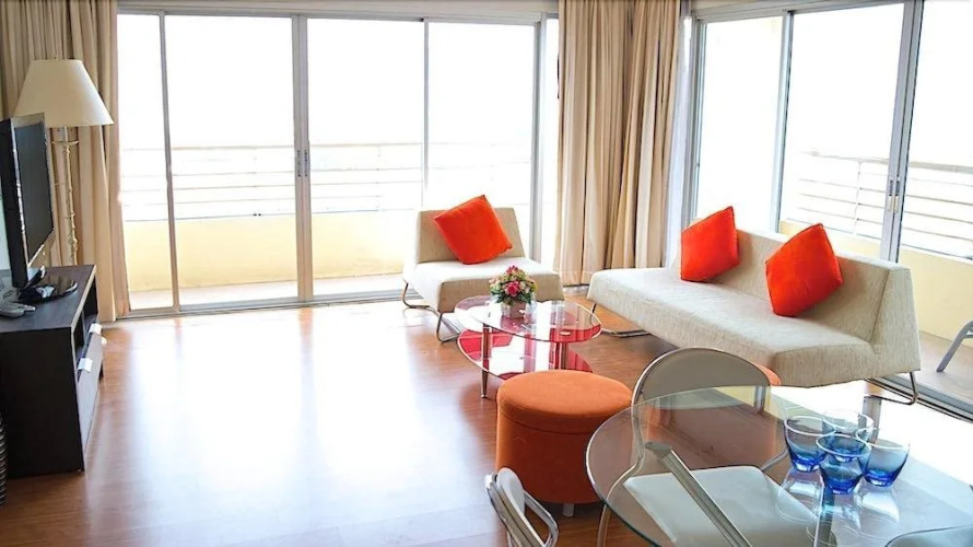 Suwannin Residence