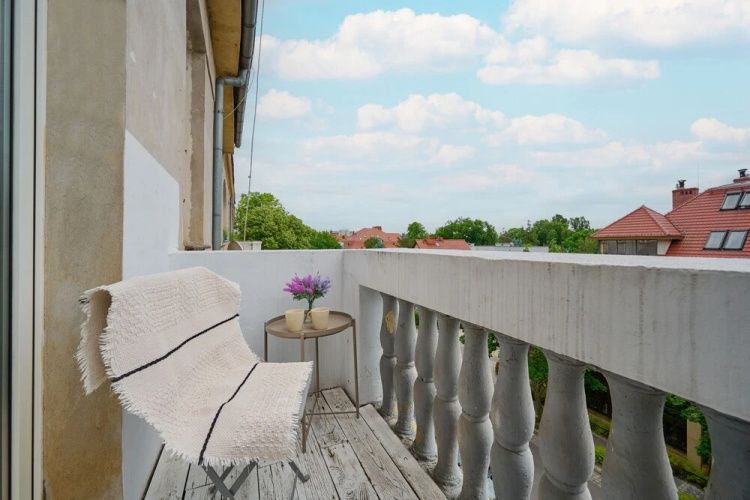 Spacious Apartment Saperów by Renters
