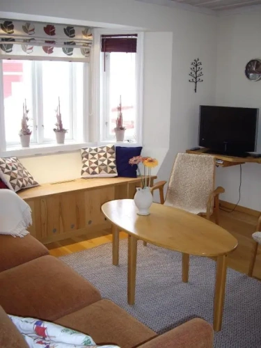 3 Bedrooms Apartment
