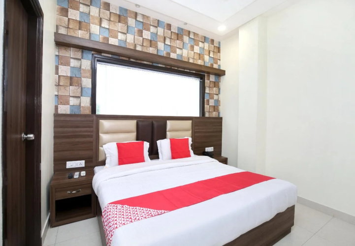 OYO Rooms Bus Stand Entry Gate