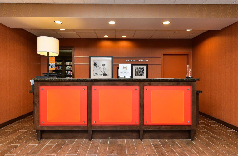 Hampton Inn Clinton, IA