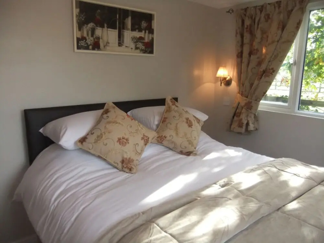 Sheephouse Manor