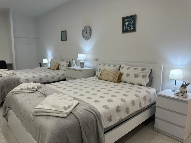 Luxurious Spacious Studio Retreat Close to Funchal