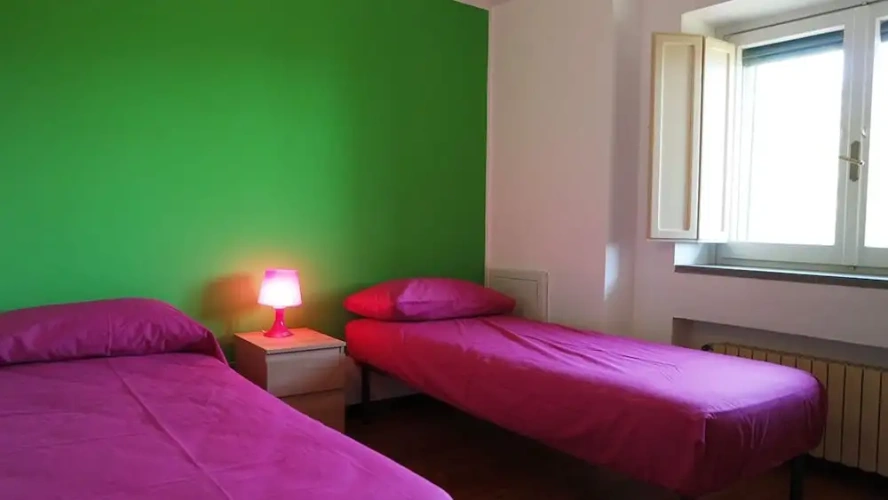 5 Bedrooms Villa