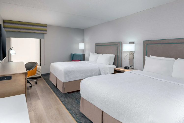 Hampton Inn Hartford/Airport