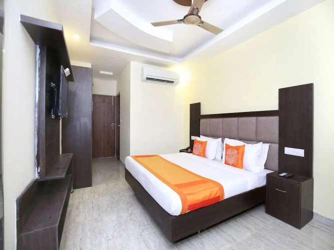 OYO 322 Hotel Royal