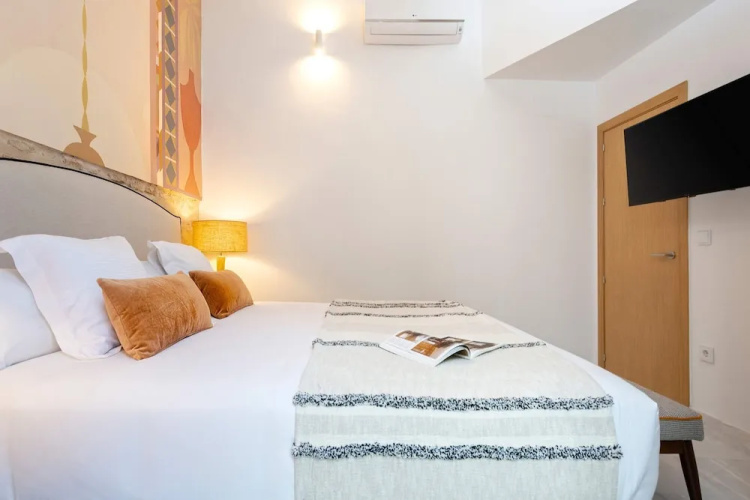 Cozy 3BD Duplex in Seville Center Gran Poder II