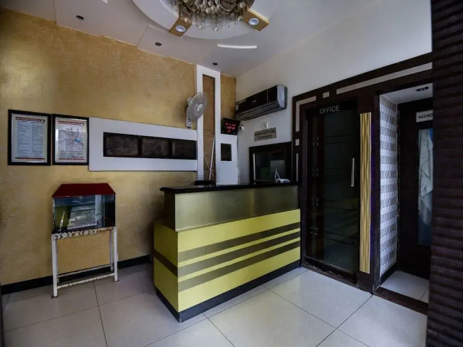 Hotel Alpine Inn by OYO