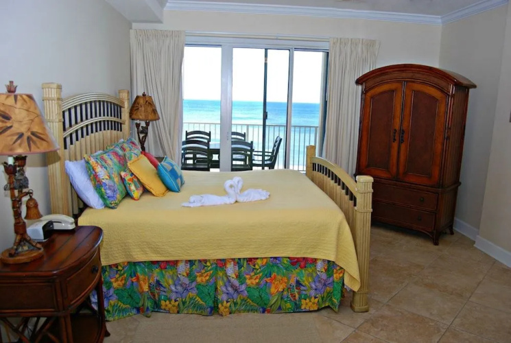 Regency Isle 501 by RedAwning