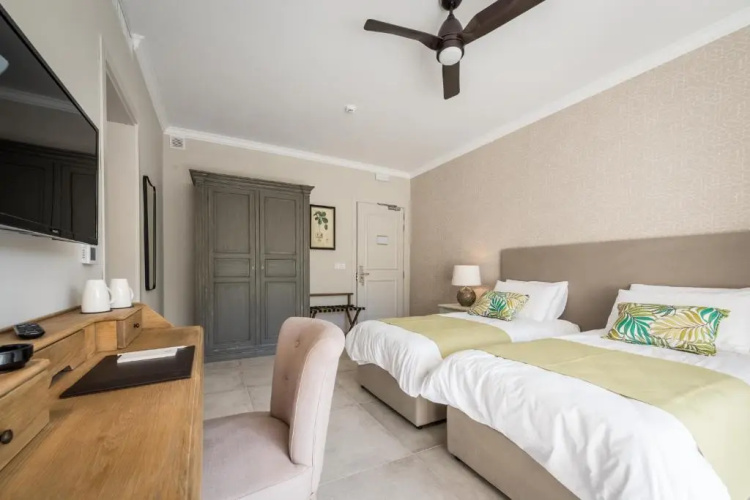Cesca's Boutique Hotel