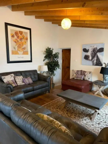 Hillview Cottage