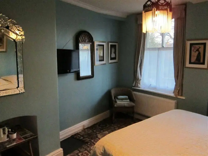 Fitz Guest House
