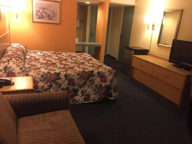Camelot INN