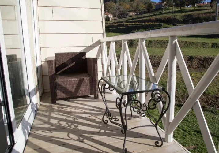 1 Bedroom Bungalow with balcony and with view