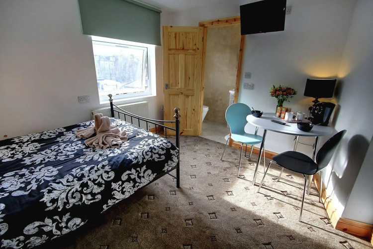 Beaconsfield Hotel