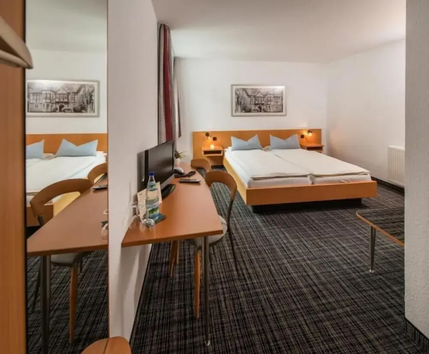 City Hotel