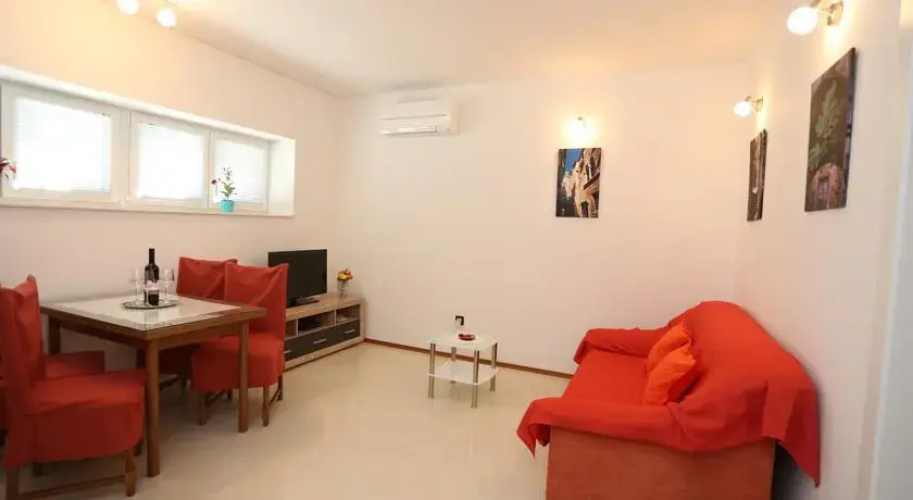 Apartment Jurin