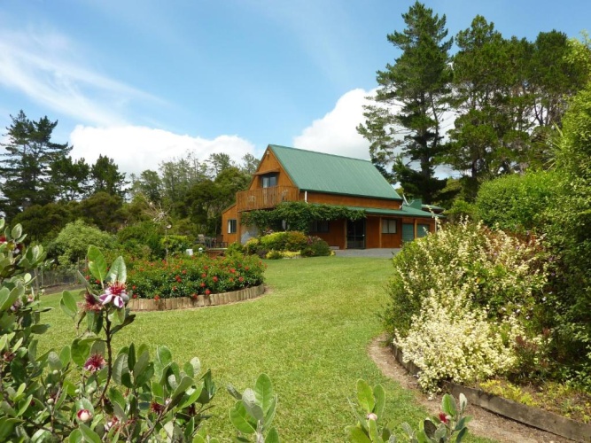 4 Bedrooms Cottage