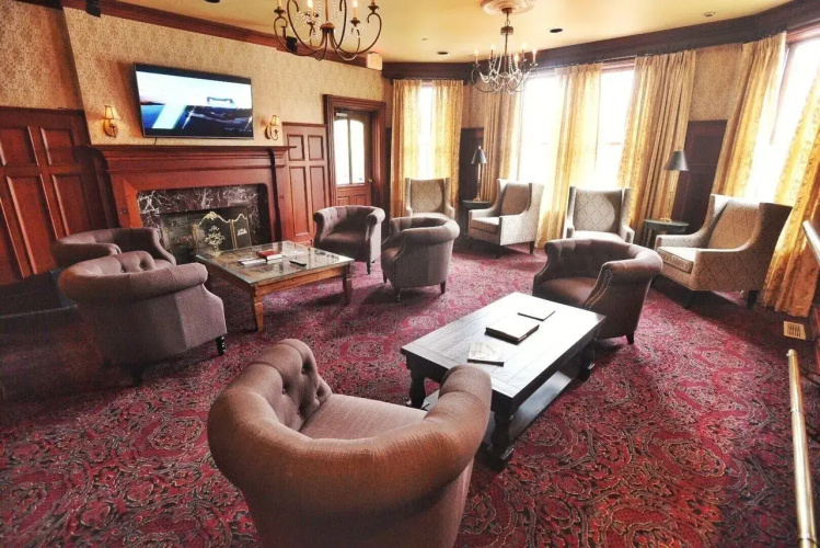 Beaufort Inn