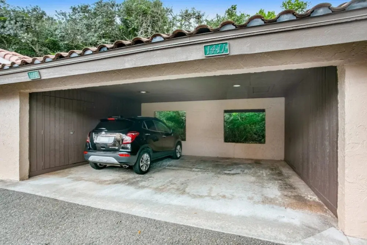 Dog-friendly Oceanfront Townhouse With Covered Balcony, Views, Pool & Ac - Amelia Island, FL