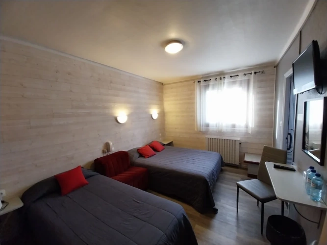 Economy Triple room