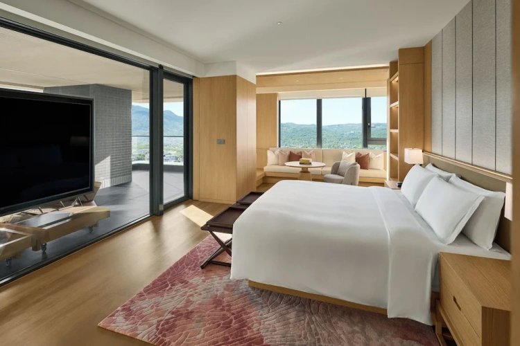 1 Bedroom Suite with balcony