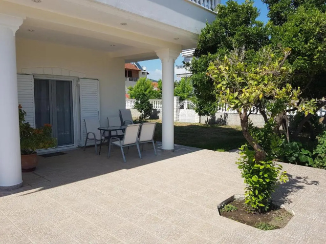 Konstantinos Apartments