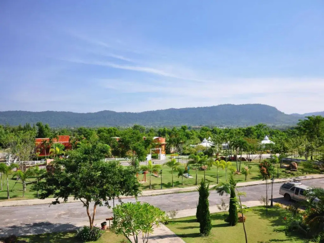 Im Poo Hill Resort