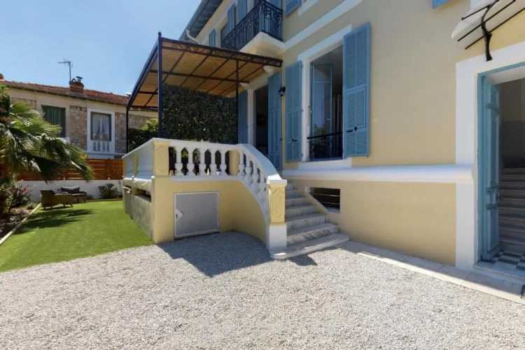 Villa with garden view