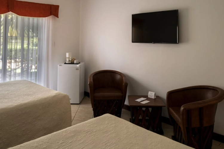 Hotel Cayman Suites