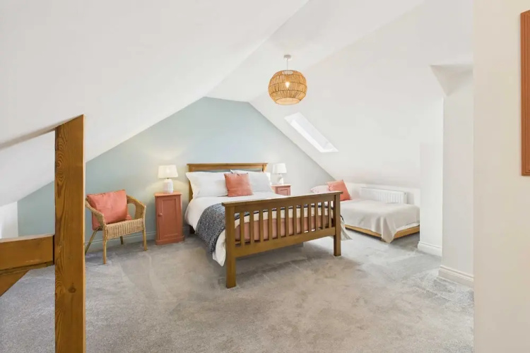 Host Stay Cringle Cottage