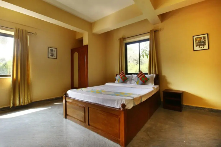 OYO 24447 Home Elegant Studio Varca