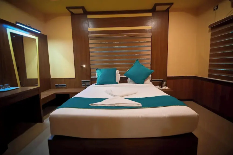 Benzy Palace Resort