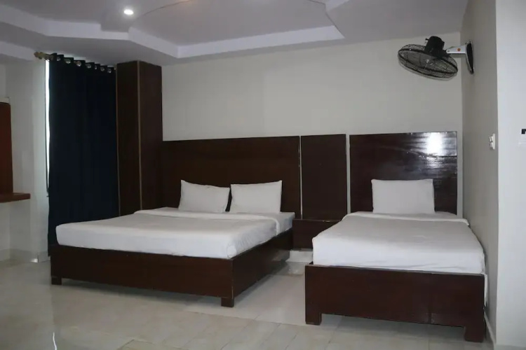Royal Blue Hotel