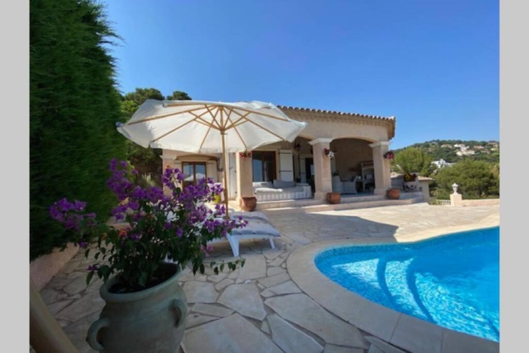 3 Bedrooms Cottage