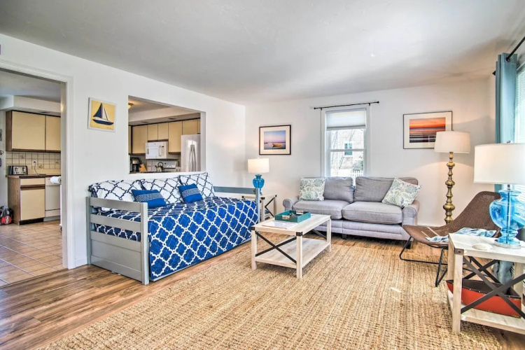 Cape Cod Escape ~ 2 Mi To Beaches & Dining!
