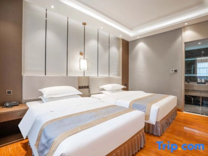 Deluxe Twin Suite
