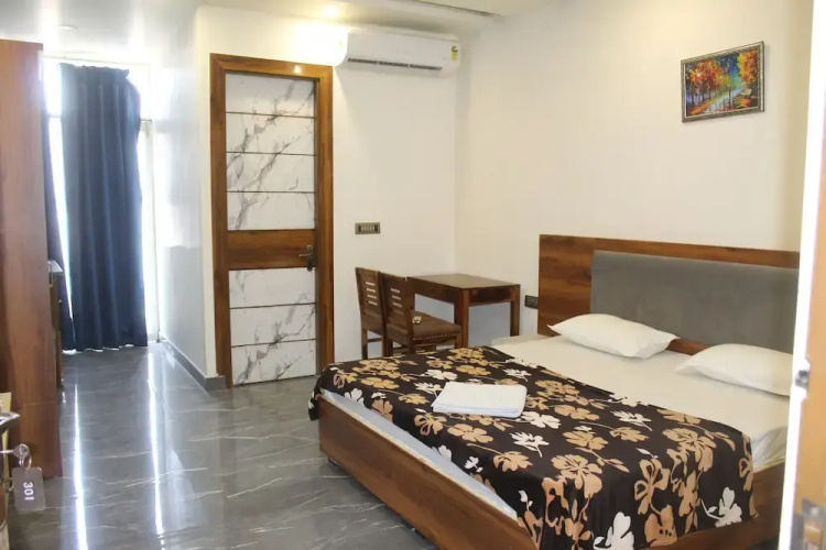 Radha krishna spiritual stay